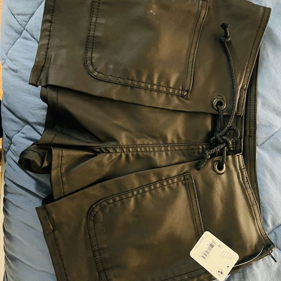 New - Picture 4 of 4